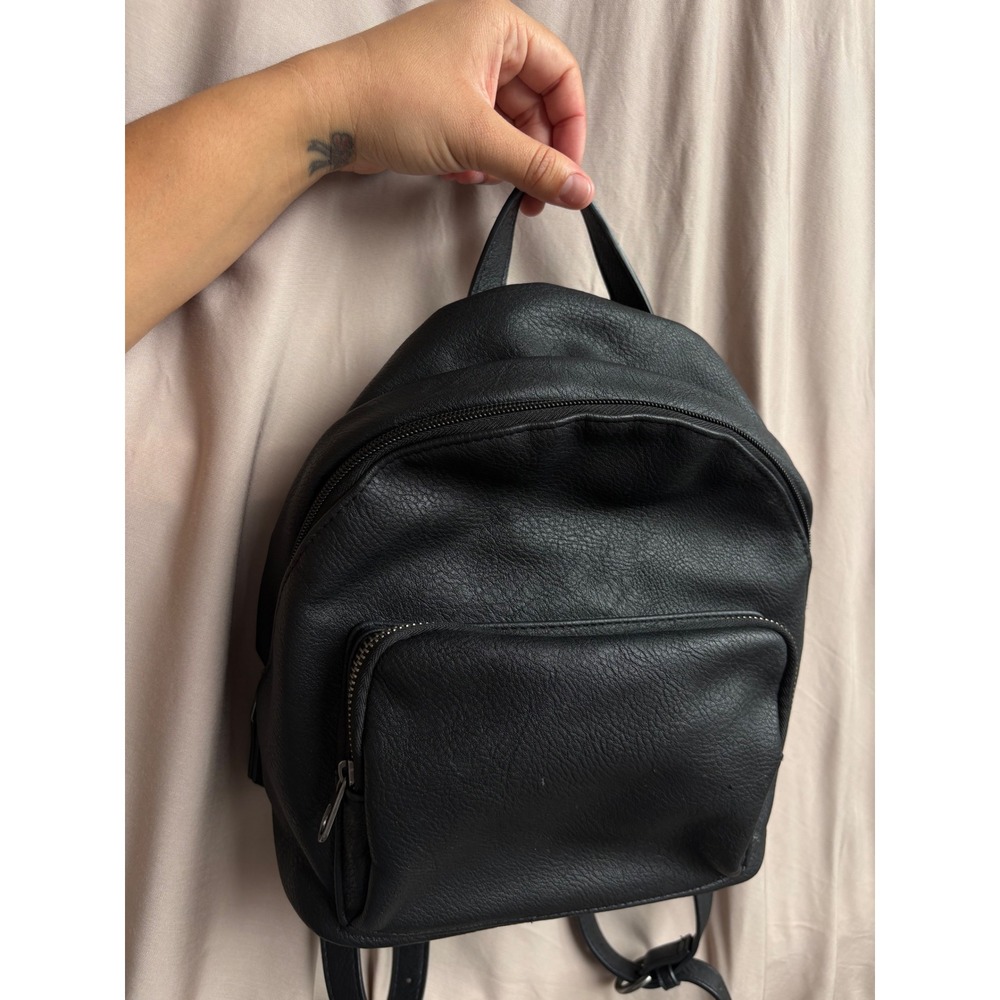 Universal Thread Black Pebbled Faux Leather Mini Backpack Dome Bag Adjustable - Picture 10 of 11